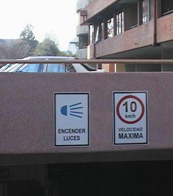 Señales fabricadas para uso exterior